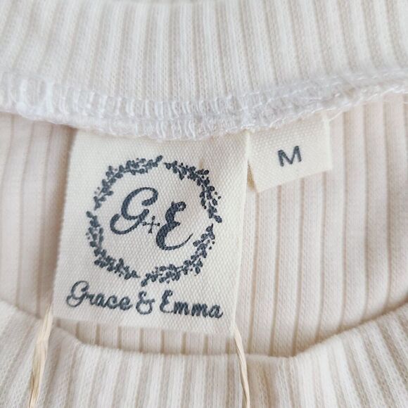 NEW Grace & Emma Top M Cream Ribbed Knit Lace Sleeve Pullover Relaxed Fit Blouse - Picture 9 of 12